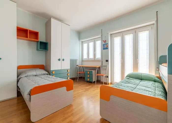 Apartment Guesthost - Sunny Terrace In Piazza Bologna *