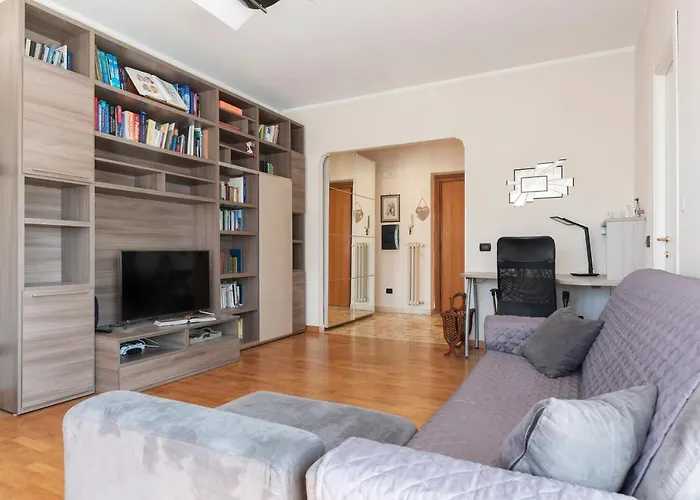 Guesthost - Sunny Terrace In Piazza Bologna Apartment