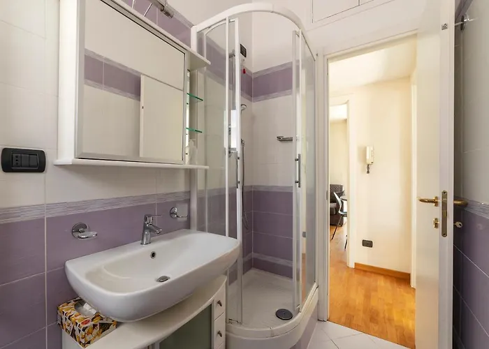 Apartment Guesthost - Sunny Terrace In Piazza Bologna